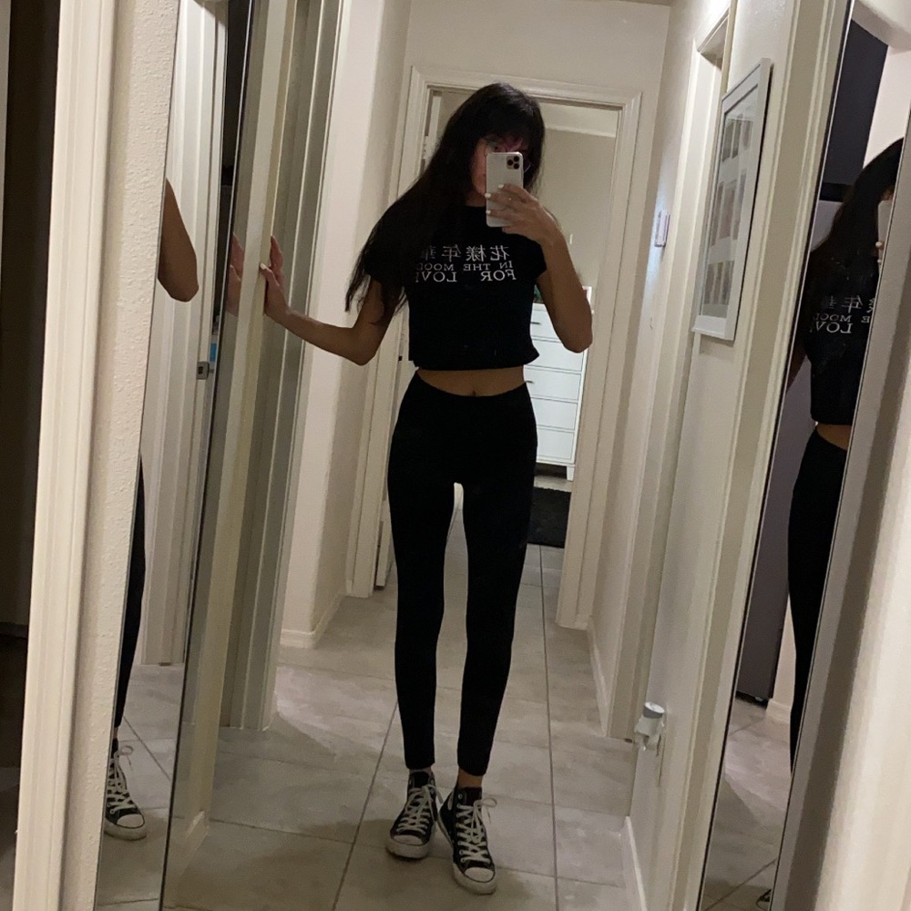 Meet your Posher, Elia